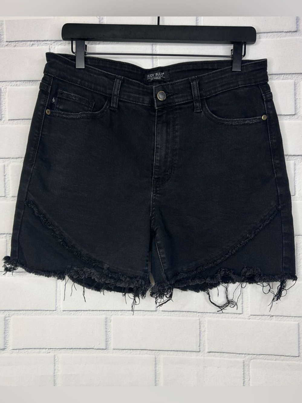 Judy Blue Jeans Women's Black Fray Crossover Hem Shorts size XL